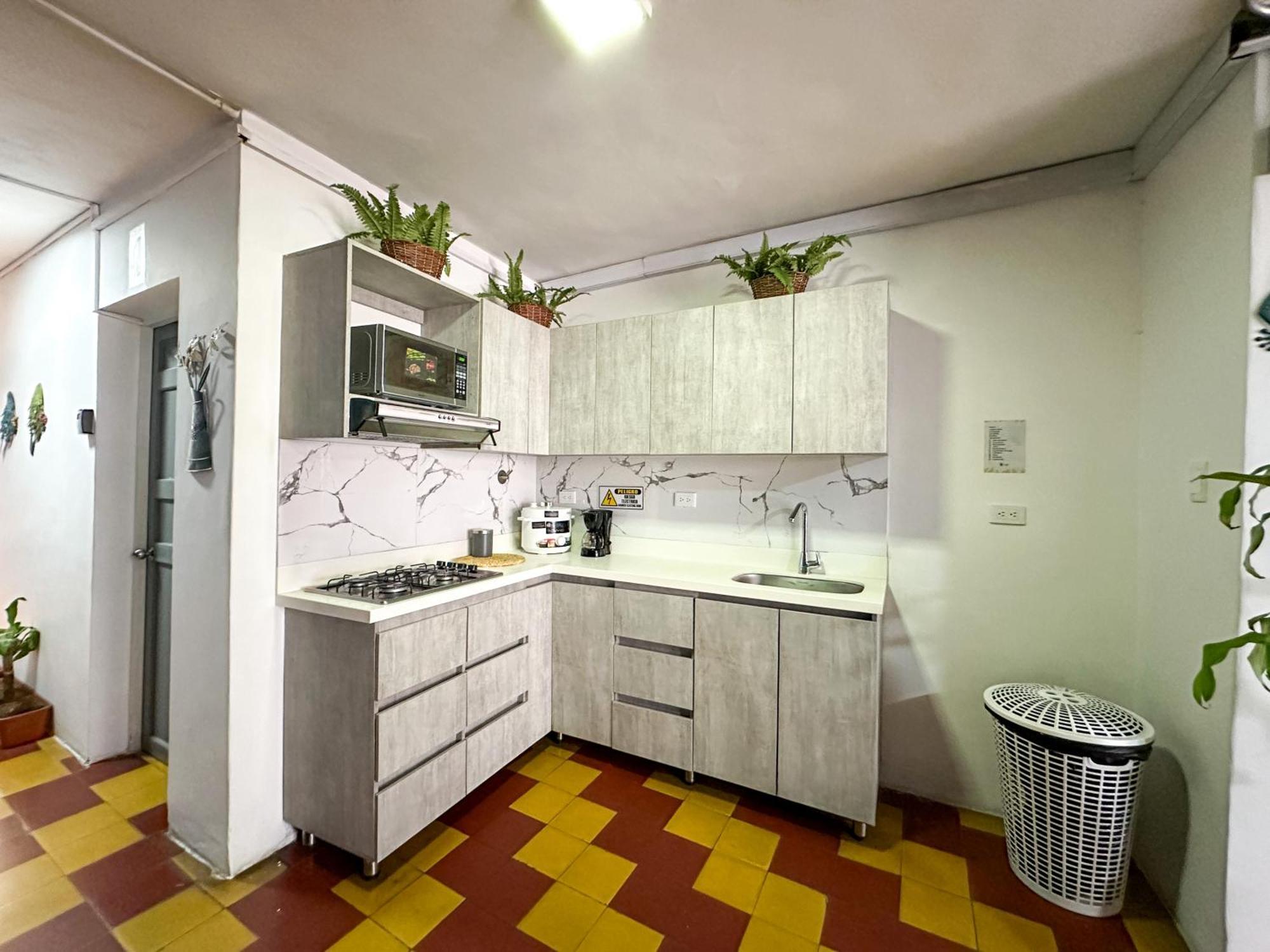 Casa Encanto, Apartamento - Habitaciones, Laureles-America Medellin Exterior photo